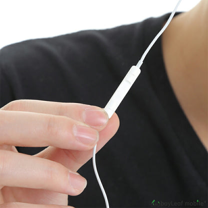 iPhone iPad用 イヤホン イヤフォン ジャック 有線 3.5mm マイク付き 通話可能 音量調節可能 インナーイヤー シンプル リモコン かわいい スマホ スマートフォン アイフォン ホワイト iPhone7以下対応